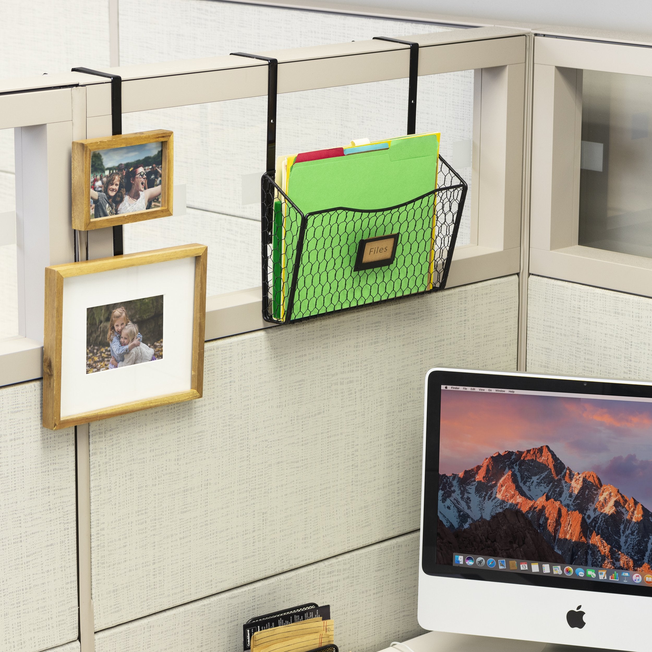 How to Hang Pictures in a Cubicle 
